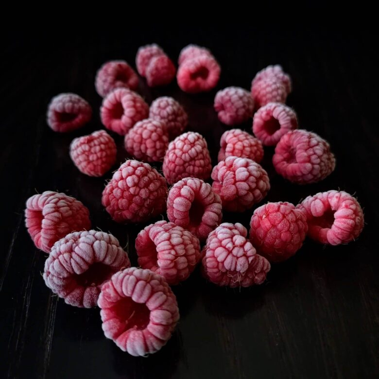 замразени плодове малини