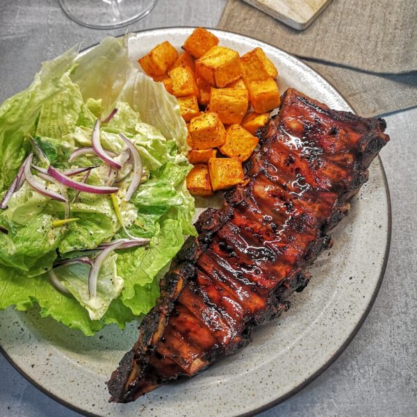 Глазирани бейби ребърца на фурна