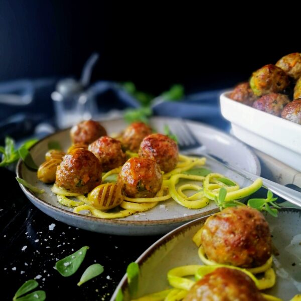 Сочни телешки кюфтенца на фурна