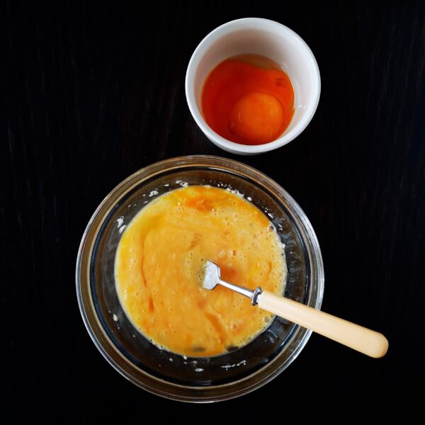 Кокосови бъркани яйца